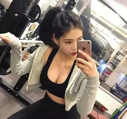 丰乳女人翘臀视频,视频揭示女性魅力瞬间