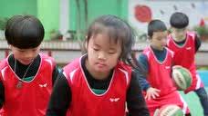 幼儿园拍球操视频,萌娃舞动童年风采